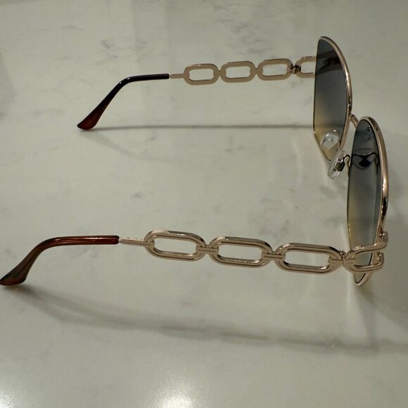 Oversized Gradient Sunglasses - Picture 3 of 5